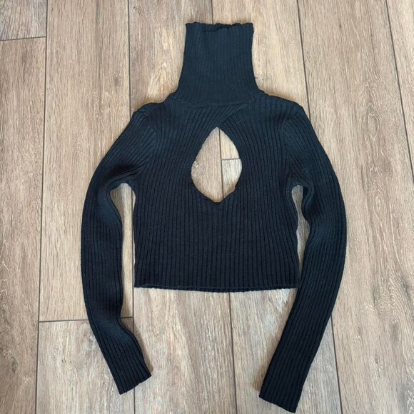 Superdown revolve black keyhole sweater turtleneck size small - Picture 3 of 6
